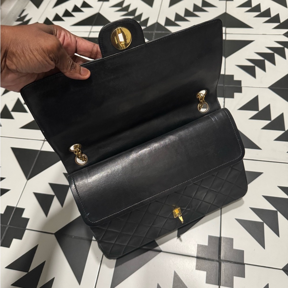 CHANEL Black Quilted Lambskin Shoulder Bag with 24k Gold Hardware - Picture 5 of 12